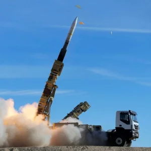 ইসরায়েলে দফায় দফায় ক্ষেপণাস্ত্র হামলা চালাচ্ছে ইরান