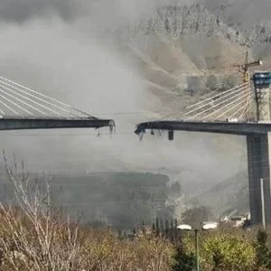 ইরানের বৃহত্তম সেতু গুঁড়িয়ে দিলো মার্কিন বাহিনী, নিহত ৮ 