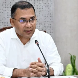 টানা ১৬ ঘণ্টা দাপ্তরিক কাজ করলেন প্রধানমন্ত্রী তারেক রহমান