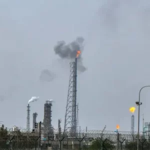 আমিরাত ও কুয়েতের জ্বালানি স্থাপনায় হামলা, উপসাগরীয় দেশগুলোতে বাড়ছে উত্তেজনা