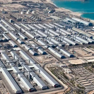 ইরানি হামলার ক্ষত কাটিয়ে উঠতে এক বছর সময় লাগবে আমিরাতের অ্যালুমিনিয়াম কারখানার