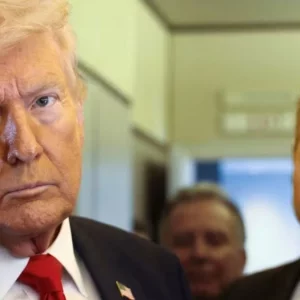 আকাশপথের ‘অভেদ্য’ দাবি চুরমার, মার্কিন যুদ্ধবিমান ভূপাতিত হওয়ায় প্রশ্নের মুখে ট্রাম্প ও হেগসেথ