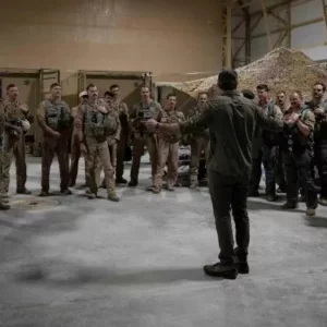 ইরানে অভিযান চালাতে অস্বীকৃতি মার্কিন সামরিক বাহিনীর, ১২ শীর্ষ কর্মকর্তা বরখাস্ত