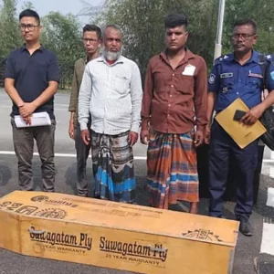 বিএসএফ ধরে নিয়ে যাওয়ার ১১ মাস পর লাশ হয়ে দেশে ফিরলেন আজিজুর