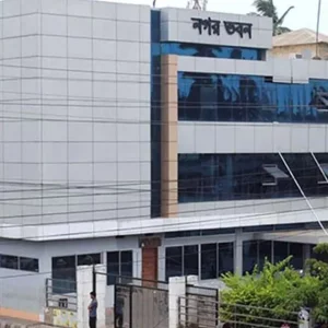 বরিশালে ফুটপাত দখলমুক্তের নির্দেশ