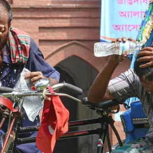 রাজধানীতে বাড়ছে গরমের তীব্রতা, তাপমাত্রা ছুঁয়েছে ৩৬ ডিগ্রি