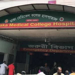 উল্টোপথে বেপরোয়া গতির ট্রাক উঠিয়ে দিল রিকশার ওপর, চালক-যাত্রী নিহত