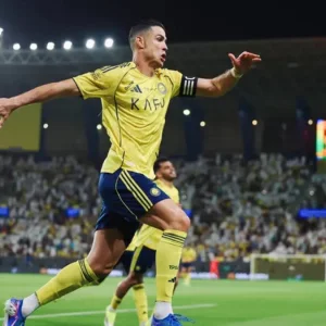 জোড়া গোলে রাজসিক প্রত্যাবর্তন রোনালদোর