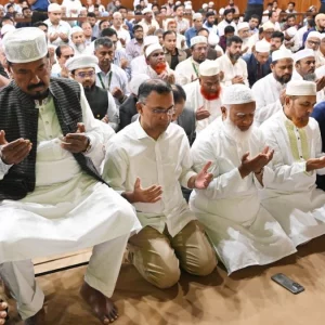 দিলারা হাফিজের স্মরণে দোয়া মাহফিলে প্রধানমন্ত্রী ও বিরোধীদলীয় নেতা