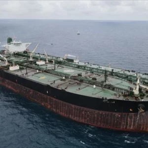 দীর্ঘ সাত বছর পর ইরান থেকে তেল কিনলো ভারত