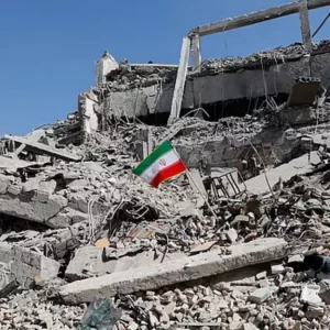 যুদ্ধ বাড়ালে যুক্তরাষ্ট্র-ইসরায়েলের জন্য ‘পুরো অঞ্চল দোজখে পরিণত হবে’: ইরান