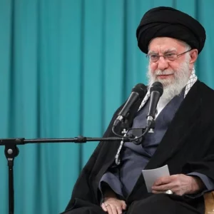 এক রণাঙ্গনে লড়েও তিন রণাঙ্গনে জয়ী হয়েছিলেন যে নেতা 