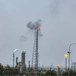 কুয়েতে রাতভর ইরানের মুহুর্মুহু হামলা, ব্যাপক ক্ষয়ক্ষতি 