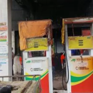 ডিপোতে তেল খালাসের সময় পেট্রোল পাম্পে আগুন