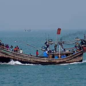 ১৫ এপ্রিল থেকে সাগরে মাছ ধরায় ৫৮ দিনের নিষেধাজ্ঞা