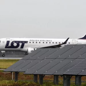 জ্বালানি সংকটে ইতালির ৪ বিমানবন্দর, ফুয়েল সরবরাহে কড়াকড়ি আরোপ