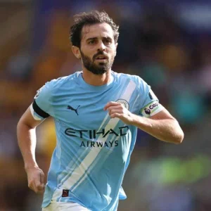 মৌসুম শেষে ক্লাব ছাড়ছেন ম্যানসিটি অধিনায়ক