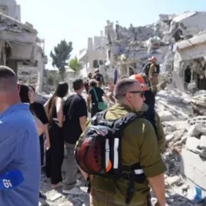 ইরানের সর্বশেষ দফার হামলায় ইসরায়েলের ২৮ স্থানে ক্ষয়ক্ষতি