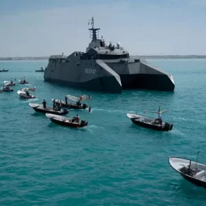 হরমুজ প্রণালী খুলে দেওয়ার ট্রাম্পের হুমকি প্রত্যাখ্যান ইরানের নৌবাহিনীর