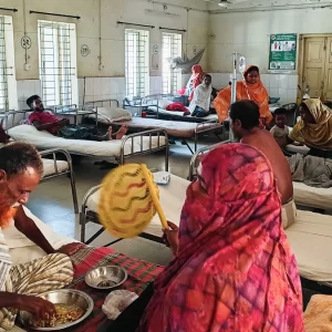 সিরাজগঞ্জে ১৯ ঘণ্টা বিদ্যুৎহীন স্বাস্থ্য কমপ্লেক্স, চরম দুর্ভোগে রোগীরা