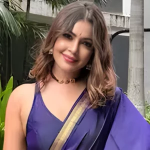 নিজ বাড়ি থেকে জনপ্রিয় অভিনেত্রীর মরদেহ উদ্ধার