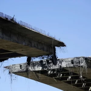 ইরানের কাশানে রেলসেতুতে ইসরায়েলি হামলা, নিহত ২