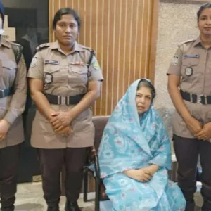 গ্রেপ্তার সাবেক স্পিকার শিরীন শারমিন চৌধুরীকে নেওয়া হয়েছে ডিবি কার্যালয়ে