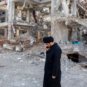 ইরানজুড়ে রাতভর ব্যাপক হামলা, নিহত ১৫