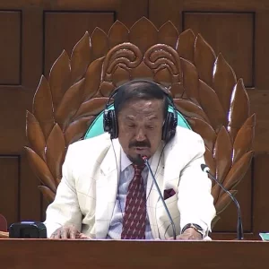 আল্টিমেটাম রাজপথে দেওয়া যায়, সংসদে নয়: জামায়াত এমপিকে স্পিকার