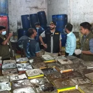 ৫০ হাজার লিটার ভোজ্যতেল মজুত, অভিযানে ২ লাখ টাকা জরিমানা