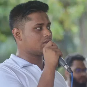 'চুপ থাকুন, না হলে সমস্যায় পড়বেন': হাসনাত আবদুল্লাহর পোস্ট