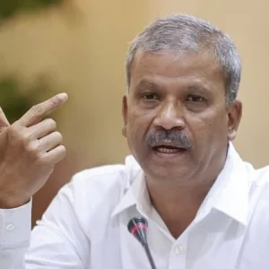 বদলি বাণিজ্যে শতকোটি টাকার অভিযোগে আসিফ নজরুলের বিরুদ্ধে দুদকে আবেদন