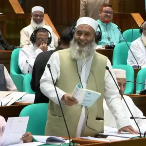 সংসদে স্বরাষ্ট্রমন্ত্রী কেন প্রধানমন্ত্রীর পাশে বসছেন, প্রশ্ন জামায়াত এমপির