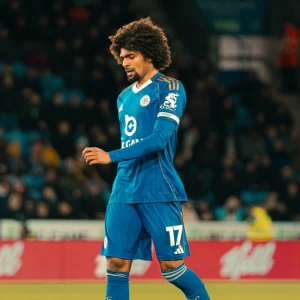 তৃতীয় বিভাগে অবনমনের শঙ্কায় হামজার লেস্টার সিটি