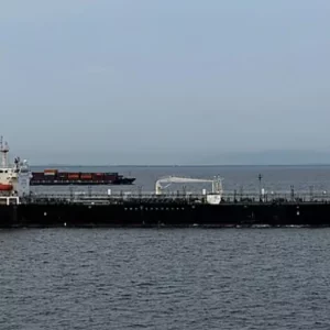 ২৫ হাজার টন ফার্নেস তেল নিয়ে চট্টগ্রামে পৌঁছেছে আরেক জাহাজ