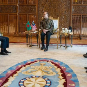 বাংলাদেশের জন্য খুলছে মালয়েশিয়ার শ্রমবাজার, ব্যয় কমাতে সম্মতি