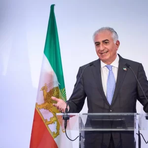 হতাশায় রেজা পাহলভি