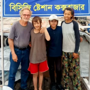 কক্সবাজারে বিদেশি পর্যটকদের ওপর দুর্বৃত্তদের আক্রমণ, অ্যাকশনে কোস্টগার্ড