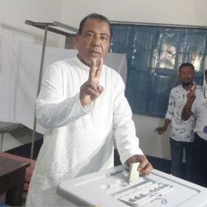 ভোট দিয়ে জয়ের ব্যাপারে আশাবাদী বিএনপি প্রার্থী বাদশা