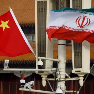 ইরানে অস্ত্র পাঠানোর প্রস্তুতি নিচ্ছে চীন 