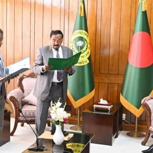 শপথ নিলেন নতুন ২ এমপি