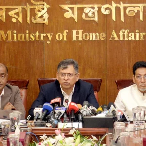 অন্তর্বর্তী সরকারের জারি করা কিছু অধ্যাদেশ নিয়ে বিরোধী দল রাজনীতি করতে চাচ্ছে