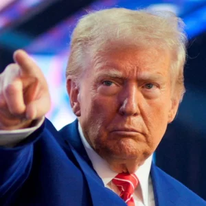 ইরানকে অস্ত্র দিলে ‘গুরুতর পরিণতি’ ভোগ করবে চীন: ট্রাম্প