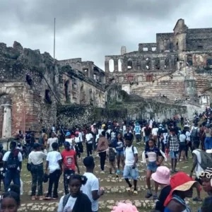 হাইতির ঐতিহাসিক দুর্গে পদদলিত হয়ে নিহত ৩০  