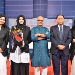 এটিএন বাংলা ছায়া সংসদ বিতর্ক প্রতিযোগিতায় চ্যাম্পিয়ন ইস্টার্ন ইউনিভার্সিটি