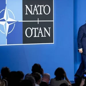 হরমুজ প্রণালি অবরুদ্ধে যুক্তরাষ্ট্রের সঙ্গ দেবে না ন্যাটো