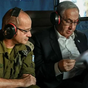 বিনা অভিজ্ঞতায় নিজের সামরিক সচিবকে গোয়েন্দা প্রধান নিয়োগ করলেন নেতানিয়াহু