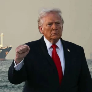 হরমুজে মার্কিন অবরোধ শুরু, ইরানি জাহাজ ধ্বংসের হুঁশিয়ারি ট্রাম্পের