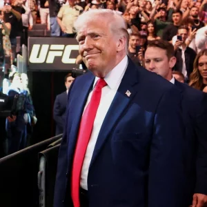 ইরানের ওপর সীমিত সামরিক হামলার কথা ভাবছেন ট্রাম্প