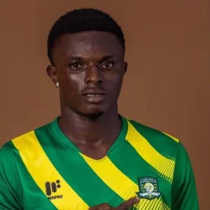 ঘানায় টিম বাসে ডাকাতের গুলি, প্রাণ হারালেন ফুটবলার 